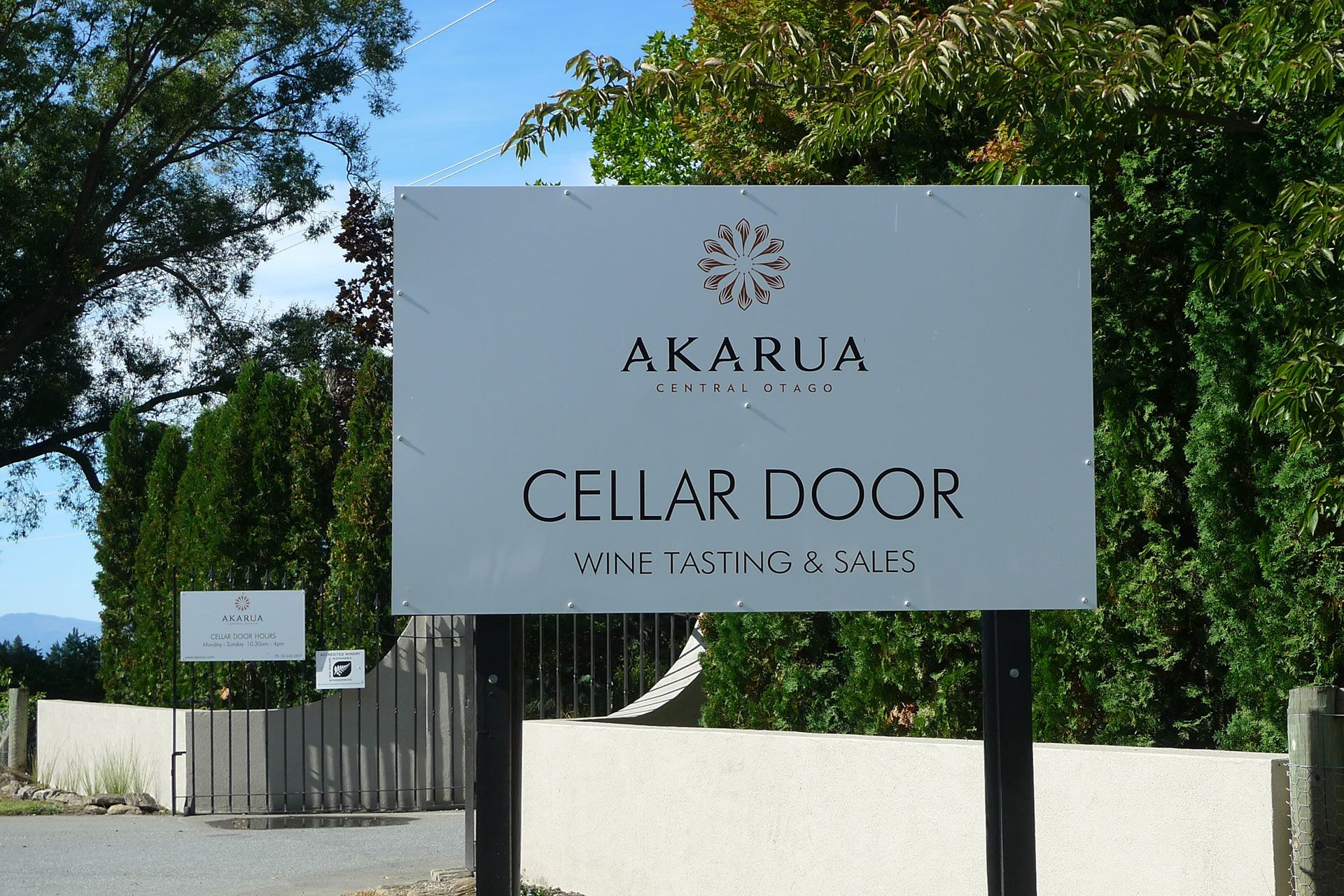 Akarua Wines is in the Heart of Bannockburn on Cairnmuir Road